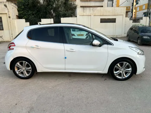 Peugeot 208 2013 Allure