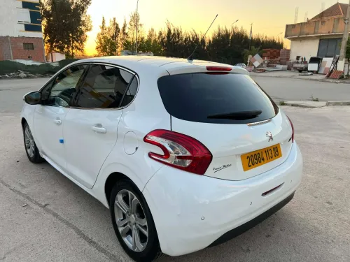 Peugeot 208 2013 Allure