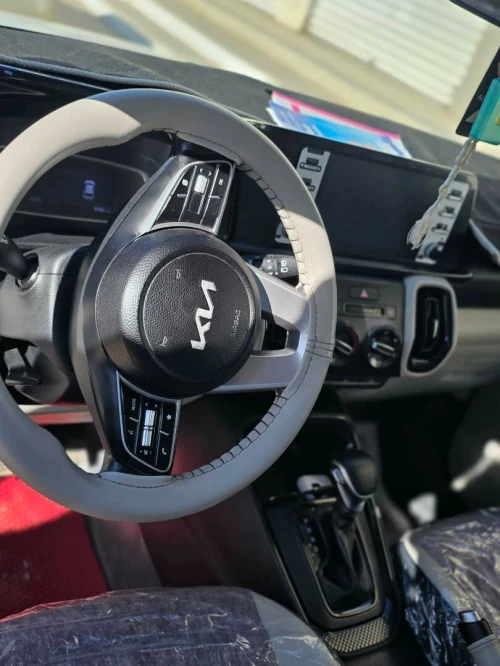 Kia Sonet  2023 Luxury