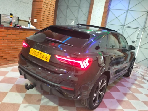 Audi Q3 2024 Sportback black édition