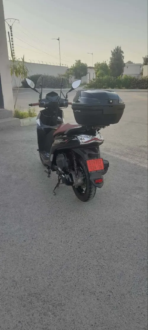 Sym St 200 2024