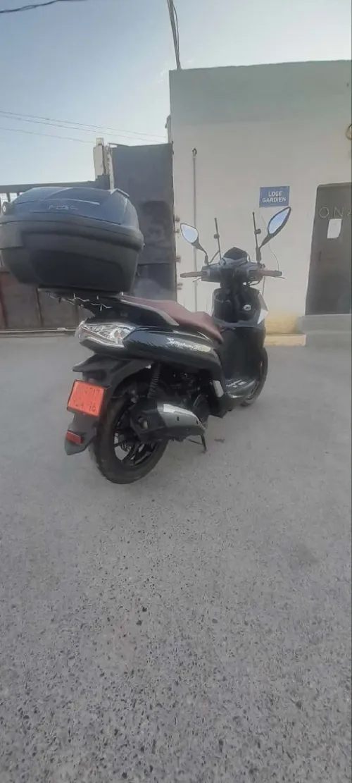 Sym St 200 2024