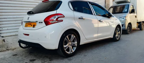 Peugeot 208 2014 Allure