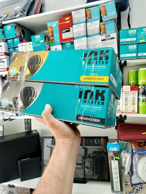 Pack toner CB542A/CE322 et disponiple toner en noire seul