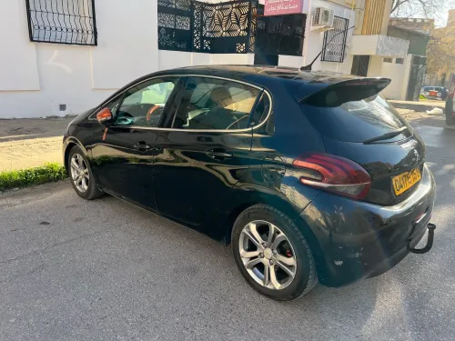 Peugeot 208 2015 Roland Garros