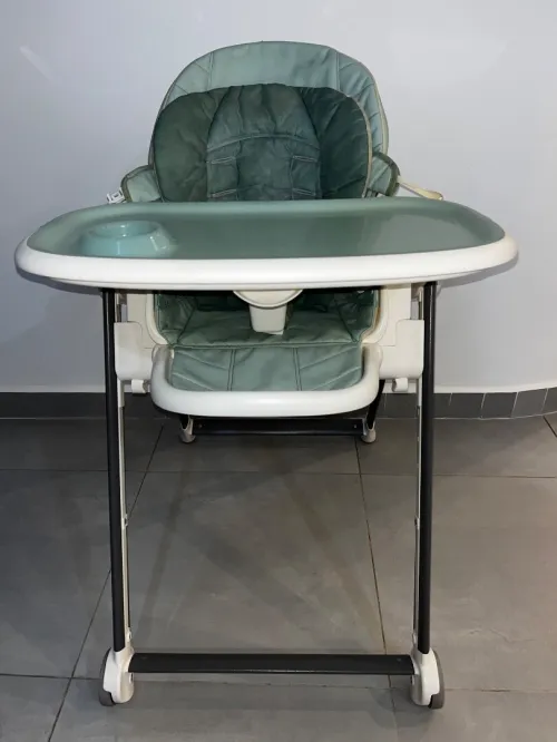 Chaise haute bébé avec table amovible