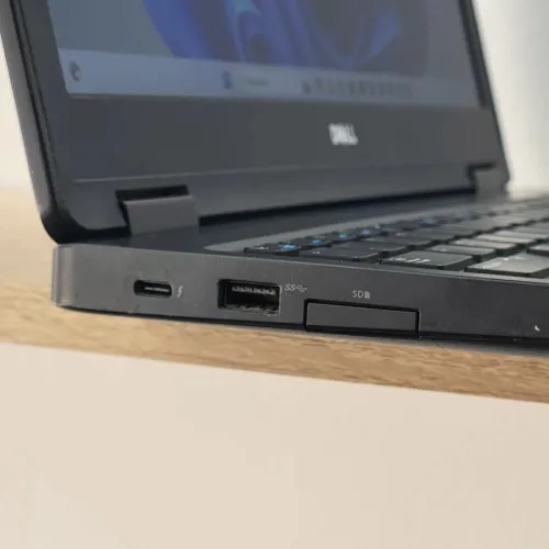 DELL PRECISION 3520 WORKSTATION (STATION DE TRAVAIL)