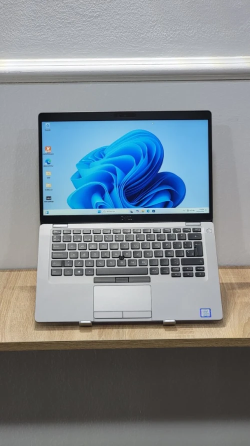 Dell Latitude 5410 Silver : Le compromis parfait entre Modernité et Performance