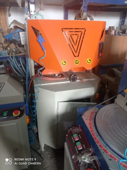  09     machine de menuiserie pvc