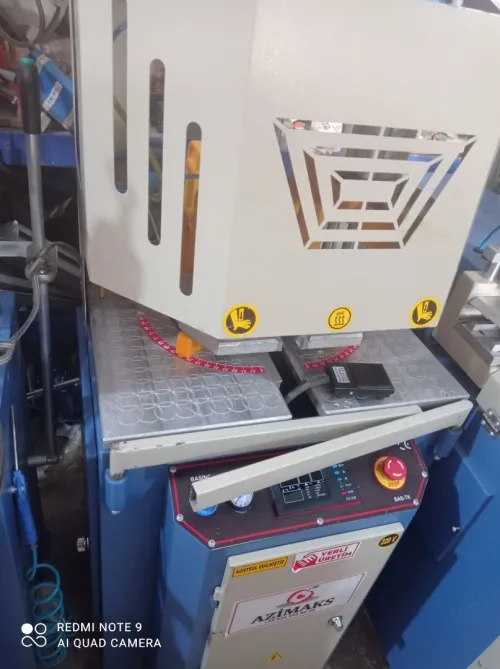  09     machine de menuiserie pvc