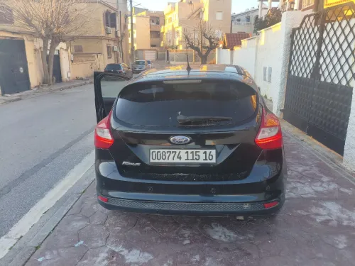 Ford Focus 5 portes 2015 Titanium