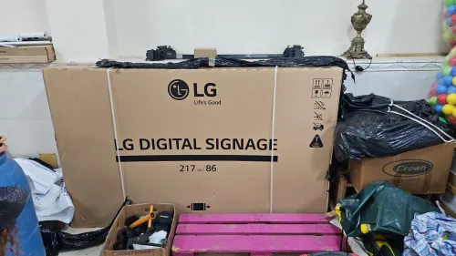 LG LG86UH5F-H Ecran professionnel, lultra-fin, traitement anti-reflet résolution. 4k UHD, allumage 24/7