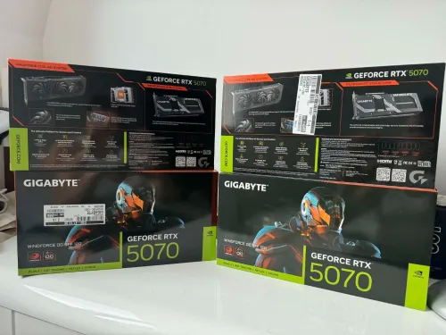 Nvidia rtx 5070 gigabyte windforce OC ( overclockées )