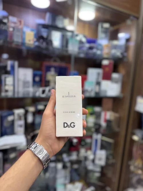 Parfums Dolce gabbana/ bleu de chanel 