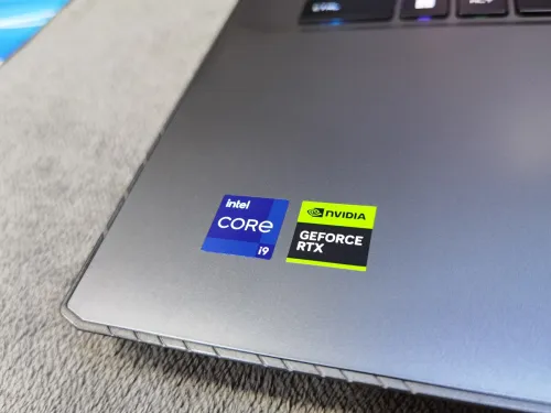 MSI VECTOR 17 HX I9 14900HX RTX 4070