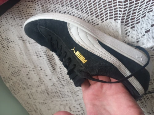 Je met une basket puma d occas comme neuf 
