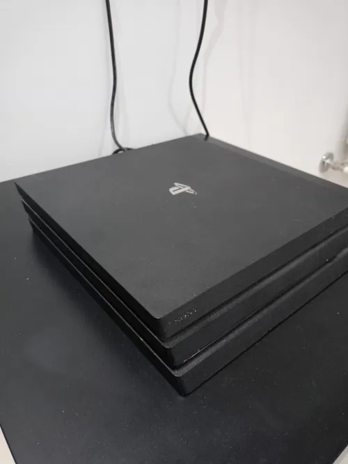 PS4 PRO 