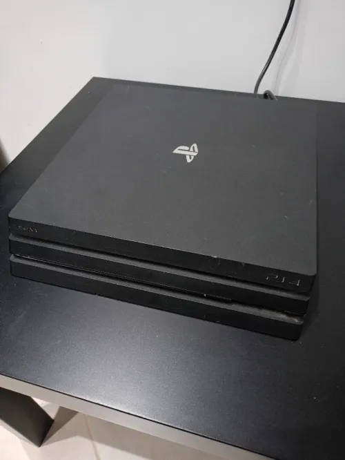 PS4 PRO 