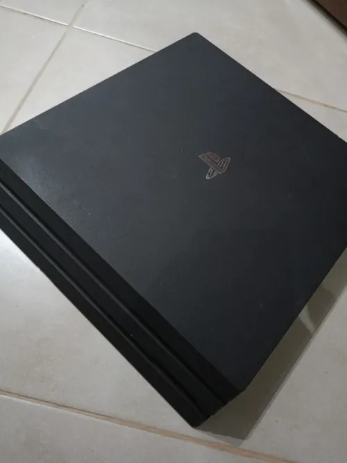 PS4 PRO 