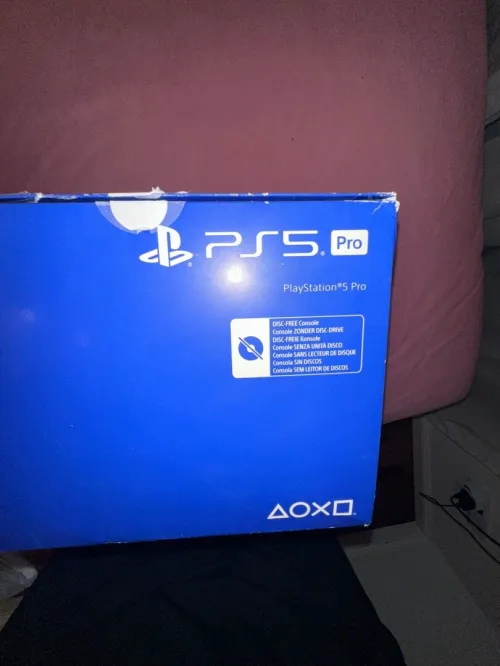 PlayStation 5 Pro 2TB 2 MANETTES