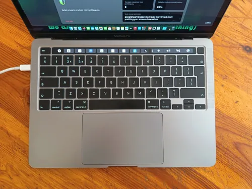 Macbook pro 2020 13'' inch touchbar intel i7 MDM