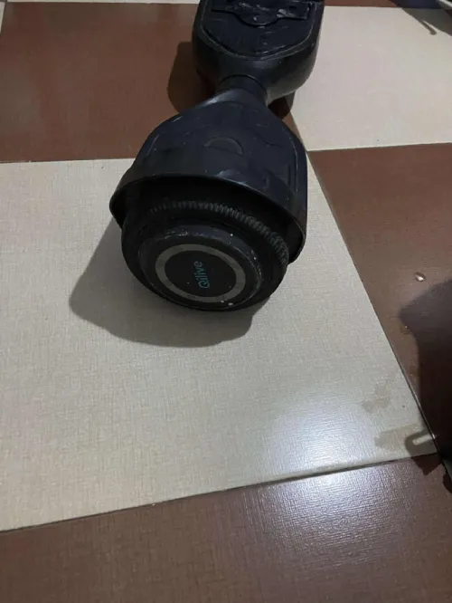 Hoverboard qilive Q.4066 6.5 pouces avec son siège accessoire