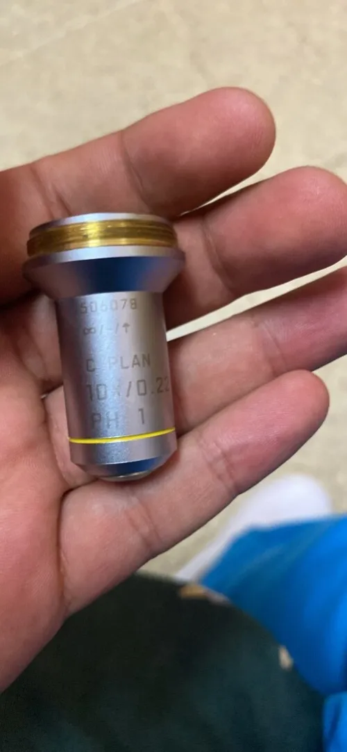 Phars contras objectif microscop