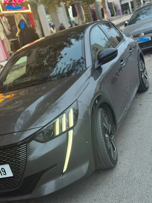 Peugeot 208 2022 GTi