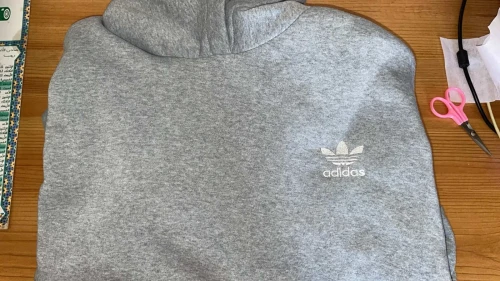 HOODIES BRODÉS PERSONNALISÉS, STYLE, MARQUE & ORIGINALITÉ