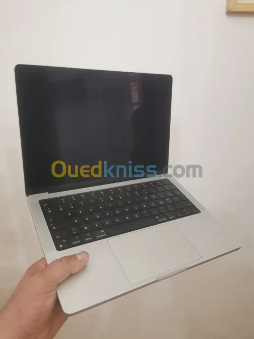 Macbook pro m2 pro 2023 icloud 