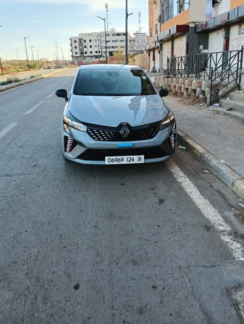 Renault Clio 5  2024 