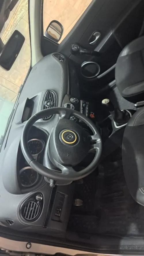 Renault Clio 3 2012 Night and Day
