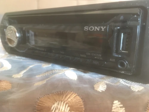 POSTE RADIO AUTO RADIO AUTORADIO SONY CDX-GT472UM CD USB AUX 4x52W