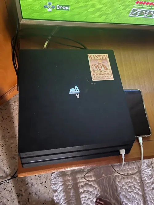 PlayStation 4 pro 1tb état 9/10