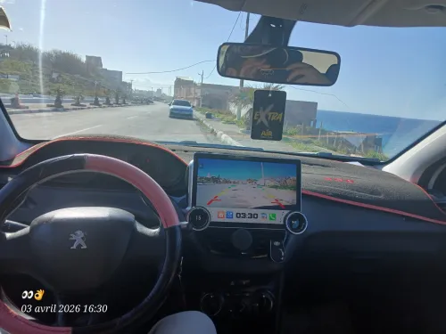 Peugeot 208 2015 Silver Line