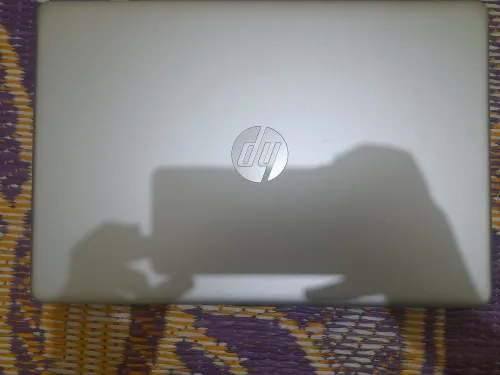 HP Laptop 15-dw Pentium Gold / 8GB RAM / 477GB SSD