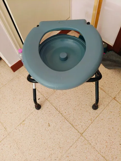 مرحاض طبي قابل للطي والتعديل