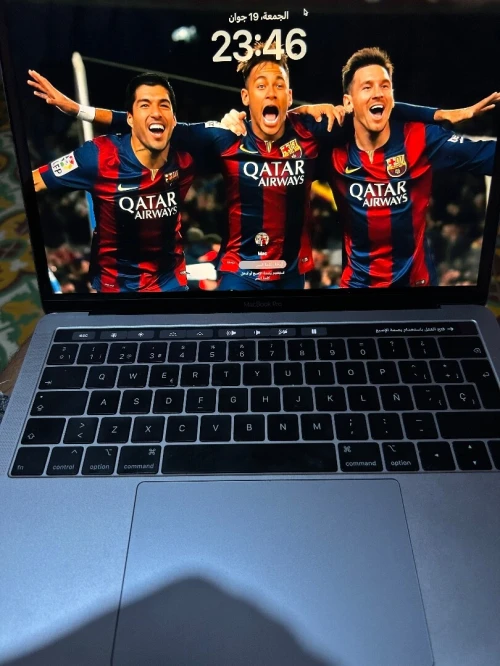 MacBook Pro i5 (Touchbar)