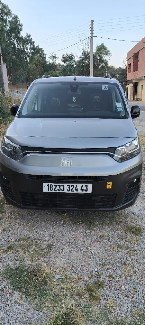 Fiat Doblo 2024 Fiat doblo italé 3place.