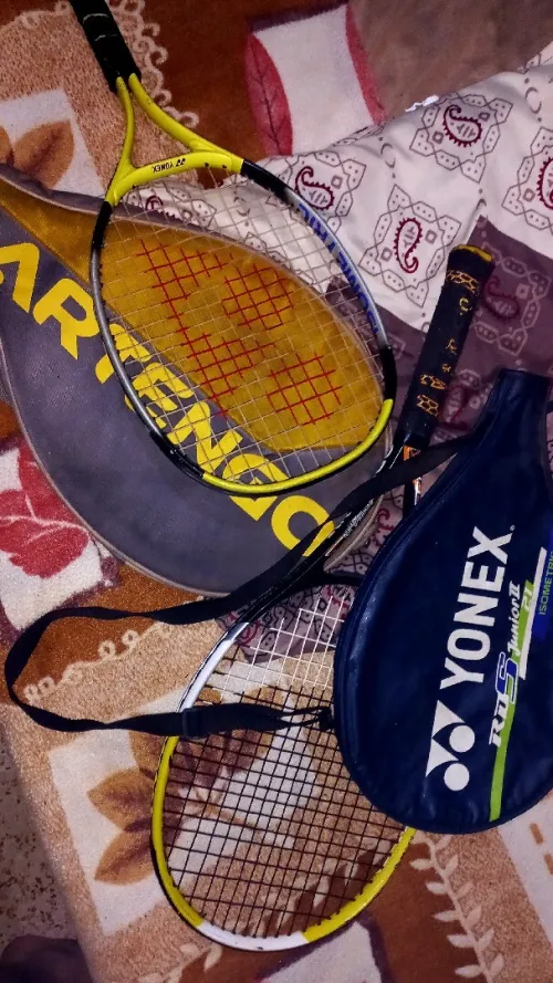 Prix choc: Raquette est une Yonex + Raquette Yonex RDS Junior II 21 jaune.