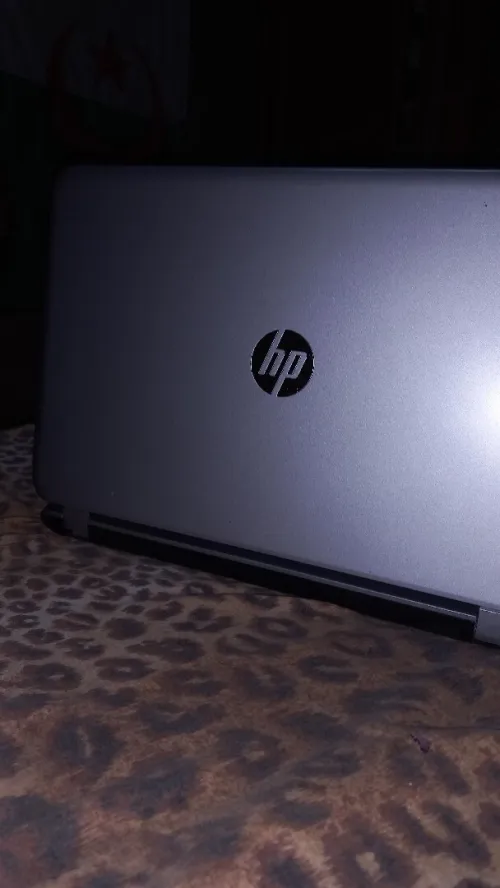 Ordinateur portable est un modèle HP Envy 15