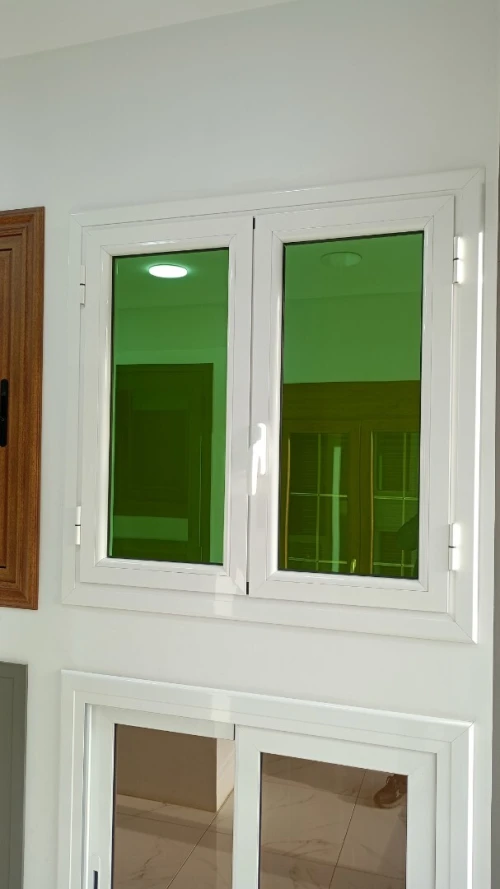 Fenêtre en aluminium et PVC