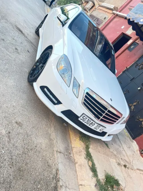 Mercedes Classe E 2013 AVANTGARDE Pack AMG