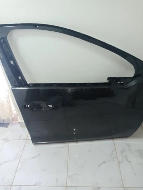 2 Porte 208 coûté passager