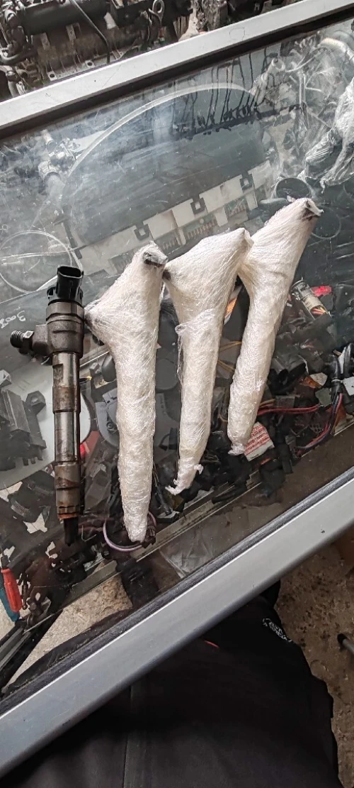 Injecteur Bosch 1.5 dci neveu duster Mercedes qachqai 