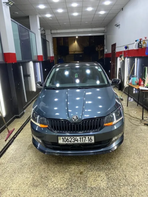 Skoda Fabia 2017 Style (avec toit panoramique)