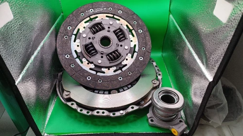 KIT EMBRAYAGE SUZUKI GRAND VITARA 1.9 DDIS AVEC DEBRIABLE