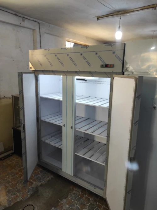 ARMOIRE FRIGORIFIQUE EN INOX ET SURE MESURES