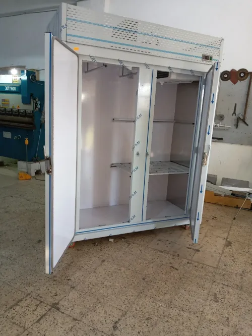 ARMOIRE FRIGORIFIQUE EN INOX ET SURE MESURES