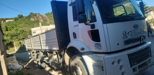 Ford Cargo 18/26 2015